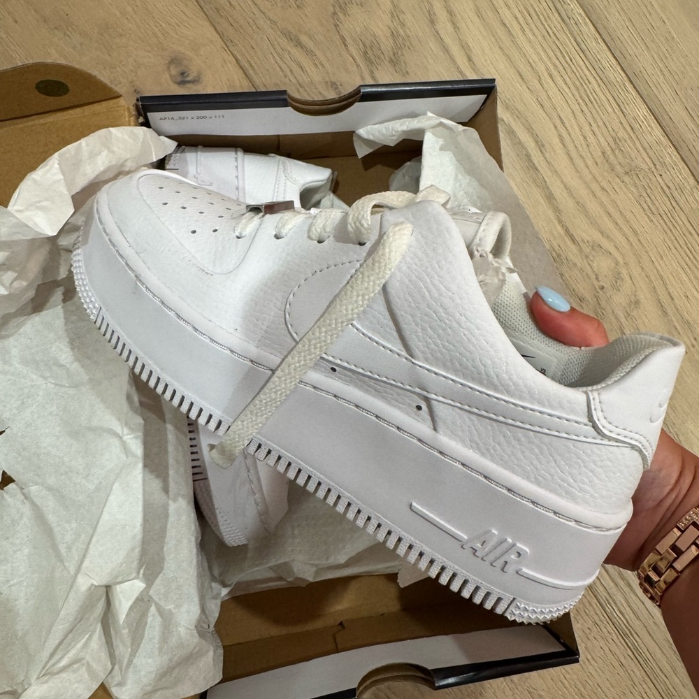 Women's Nike Air Force 1 Sage Low
